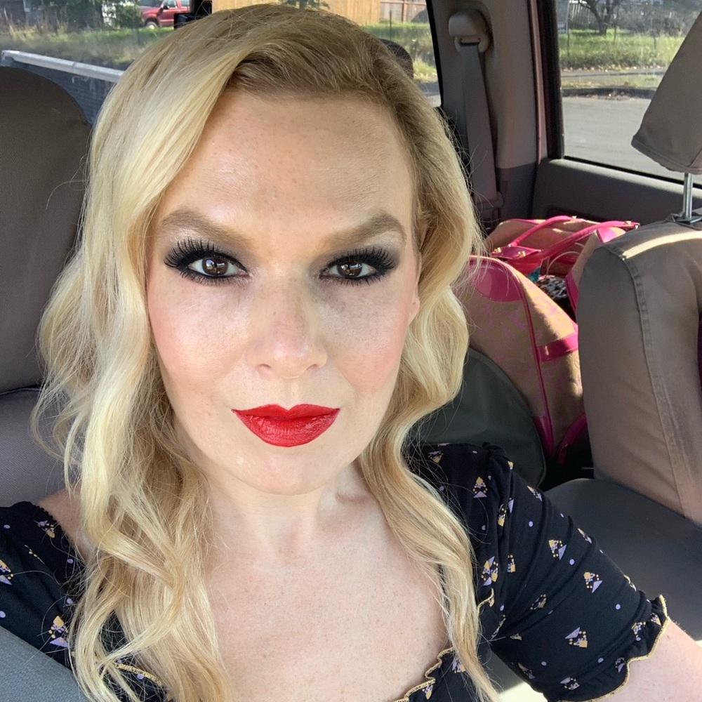 Meet your Posher, Anna